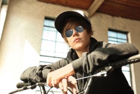 ジャスティン・ビーバー Justin Bieber ツイッター Twitter ステッカー Stickers 遊ぶ 加古 パーパス 1周年