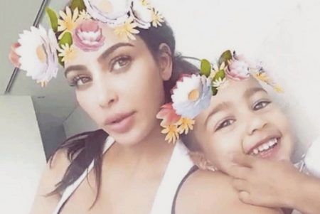 キム・カーダシアン Kim Kardashian ノース・ウェスト インスタ写真テク
