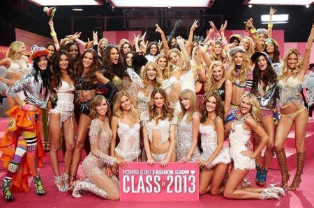カーリー・クロス ヴィクシーショー Karlie Kloss