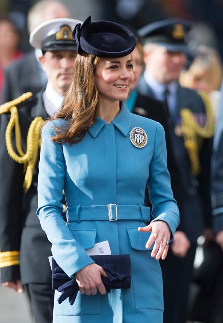 キャサリン妃 The Duchess of Cambridge ケイト・ミドルトン Kate Middleton 手袋 愛用ブランド Cornelia James コーネリア・ジェームス イギリス王室御用達 手袋 グローブ エリザベス女王 ダイアナ妃 日本でも買える