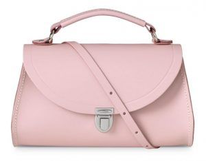 レディー・ガガ Cambridge Satchel Company ケンブリッジ・サッチェル バッグ 愛用 Min Poppy