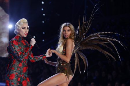2016 Victoria's Secret Fashion Show ヴィクトリアズ・シークレット・ファッションショー レディー・ガガ ステラ・マックスウェル